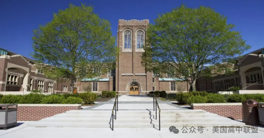 摩尔西斯堡学院